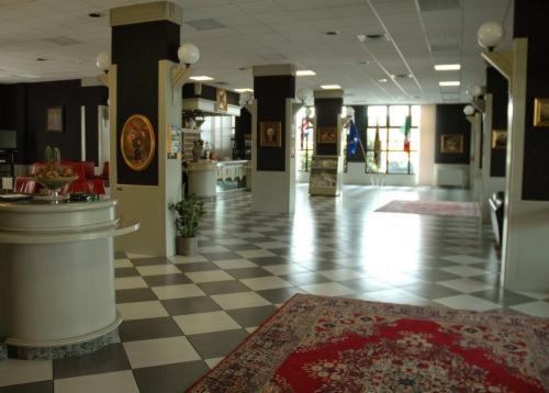 Hotel Cavallino Faenza Exterior photo