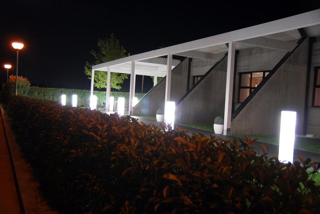 Hotel Cavallino Faenza Exterior photo